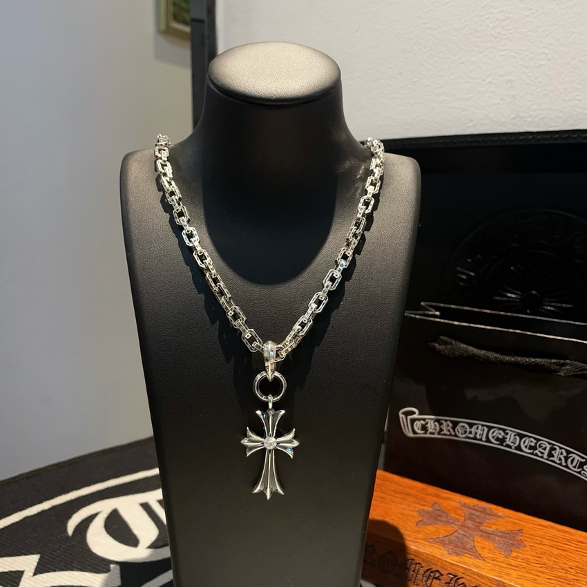 Ch**me He**ts necklace-067