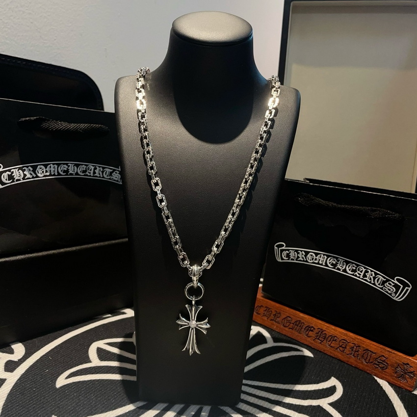 Ch**me He**ts necklace-067