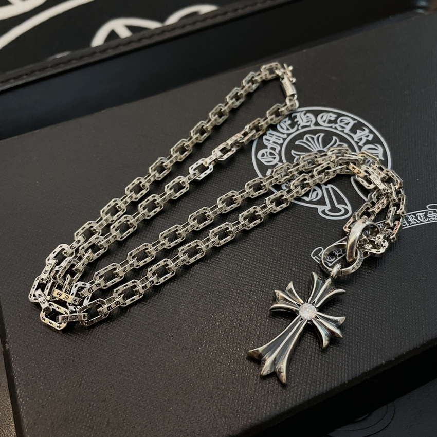 Ch**me He**ts necklace-067
