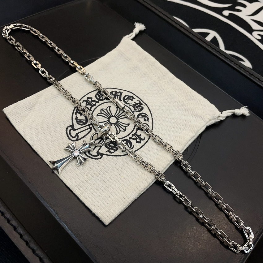 Ch**me He**ts necklace-067
