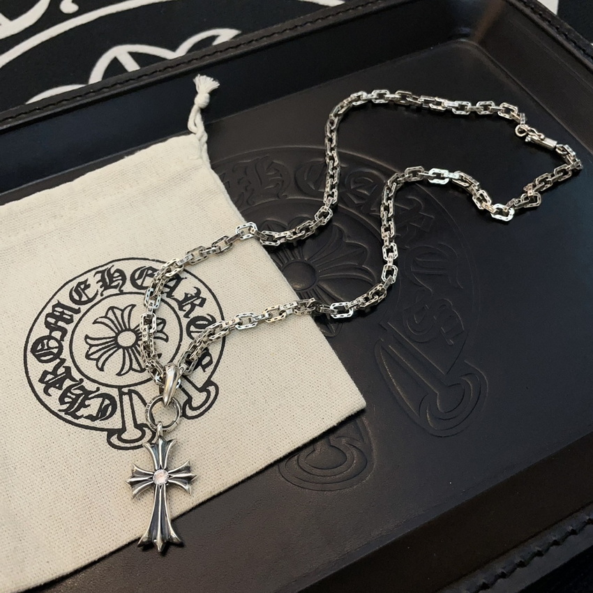 Ch**me He**ts necklace-067