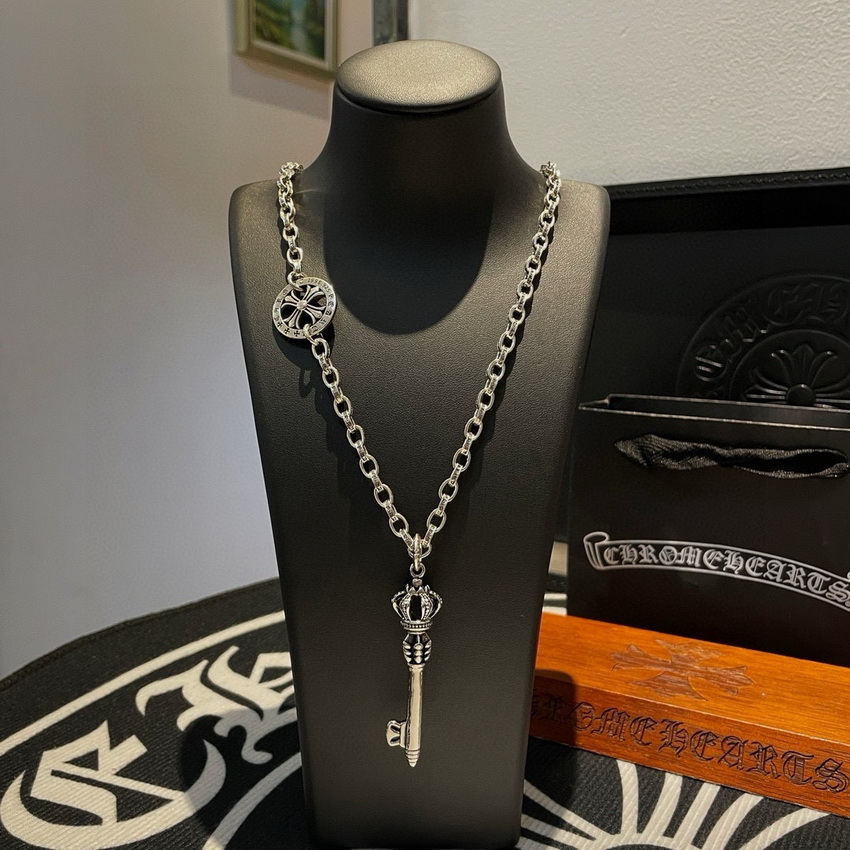 Ch**me He**ts necklace-068