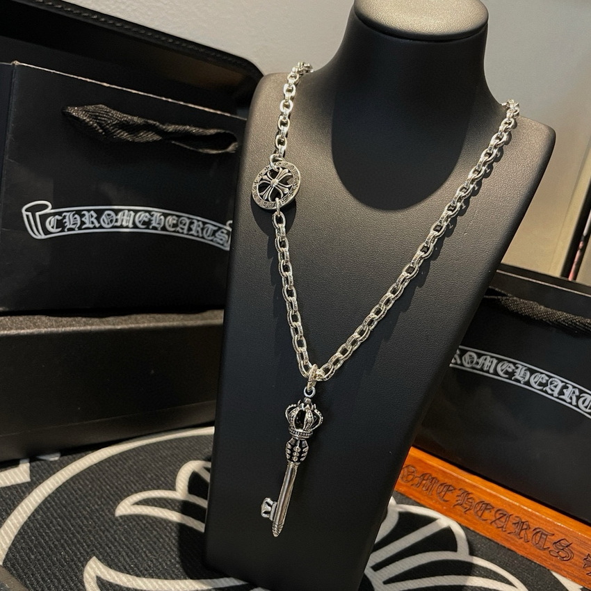 Ch**me He**ts necklace-068