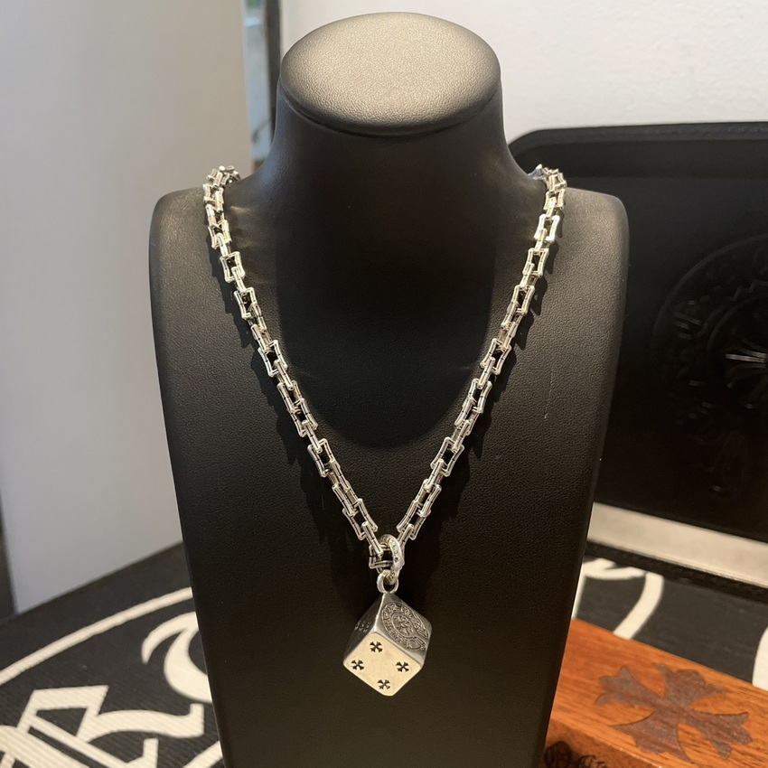 Ch**me He**ts necklace-069