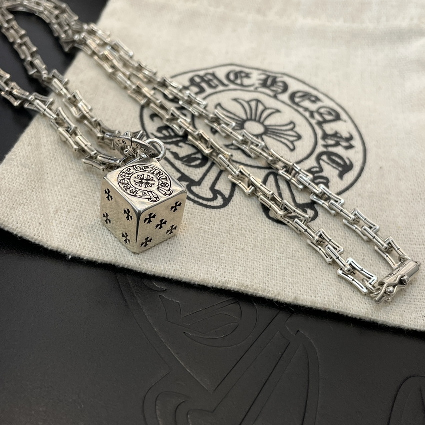 Ch**me He**ts necklace-069