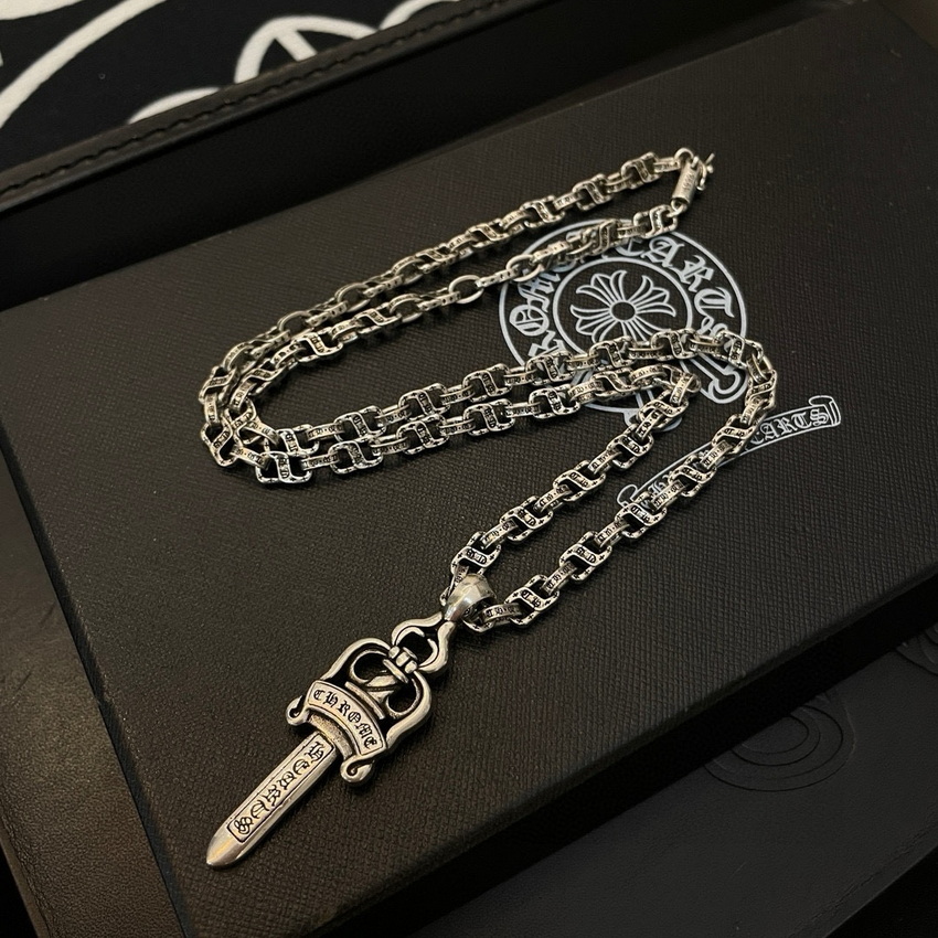 Ch**me He**ts necklace-070