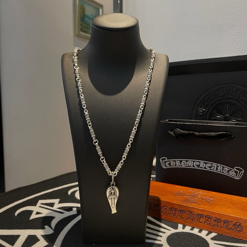 Ch**me He**ts necklace-071