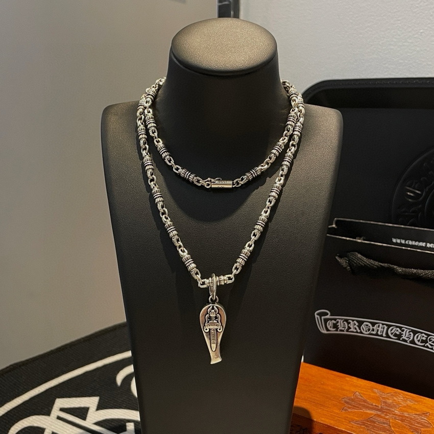 Ch**me He**ts necklace-071