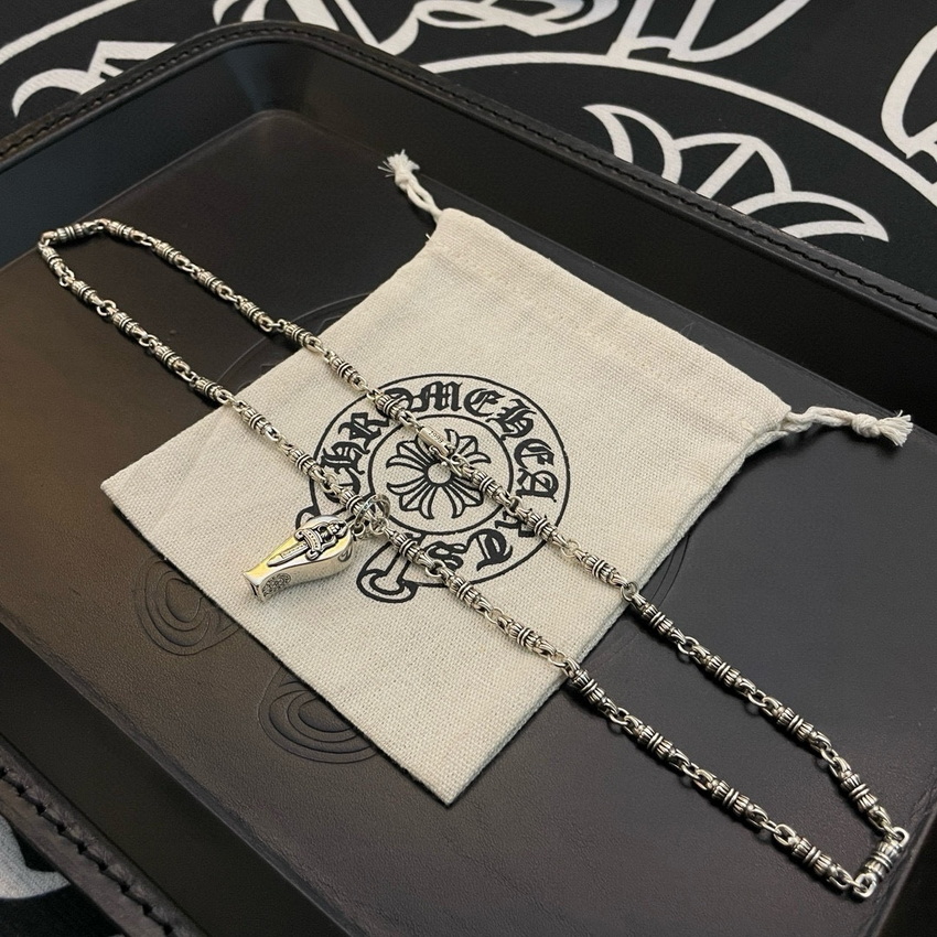 Ch**me He**ts necklace-071