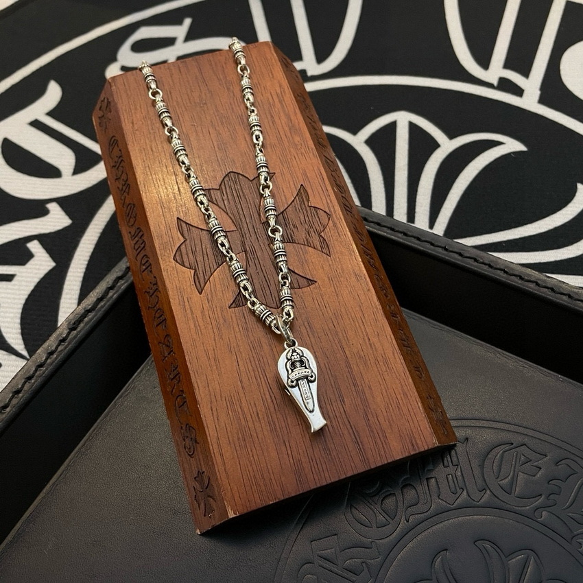 Ch**me He**ts necklace-071