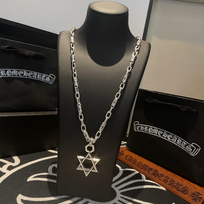 Ch**me He**ts necklace-075