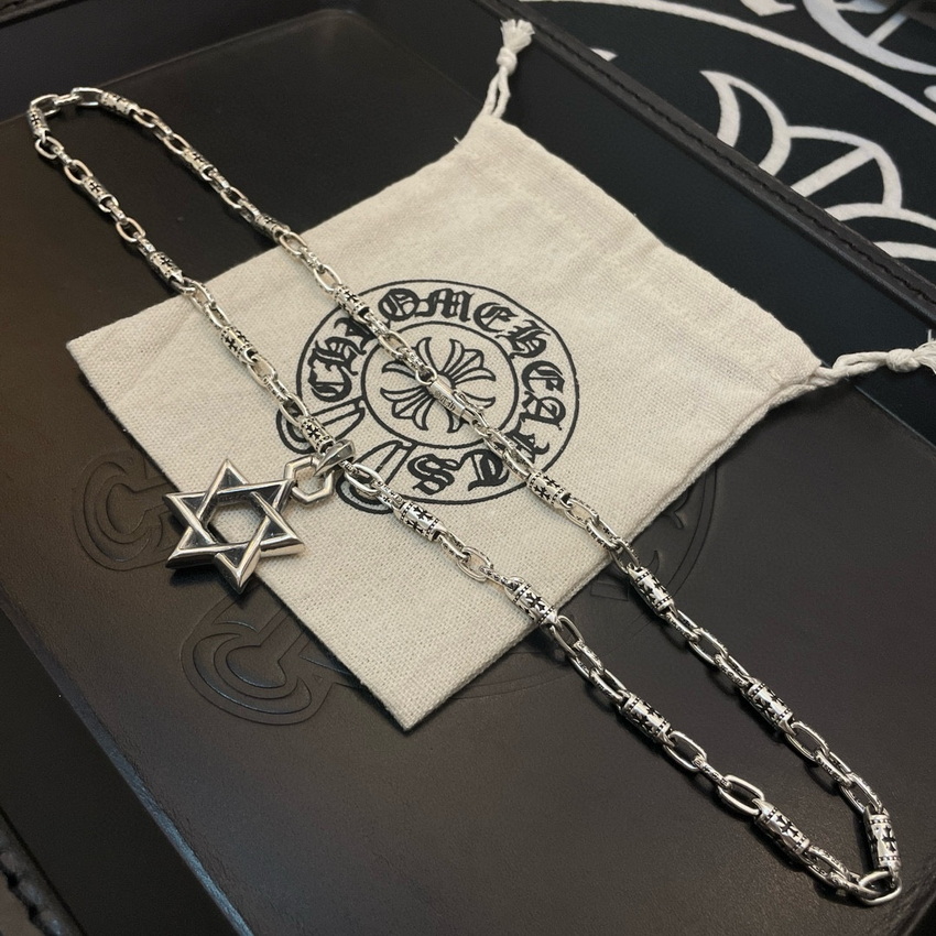 Ch**me He**ts necklace-075