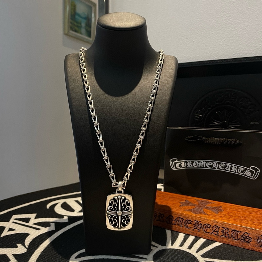 Ch*0me heart necklace-082