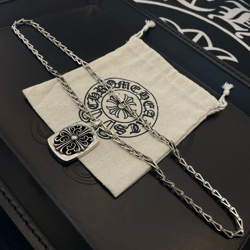 Ch*0me heart necklace-082