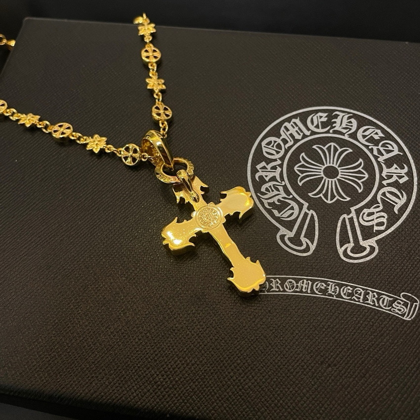 Ch**me He**ts necklace-083