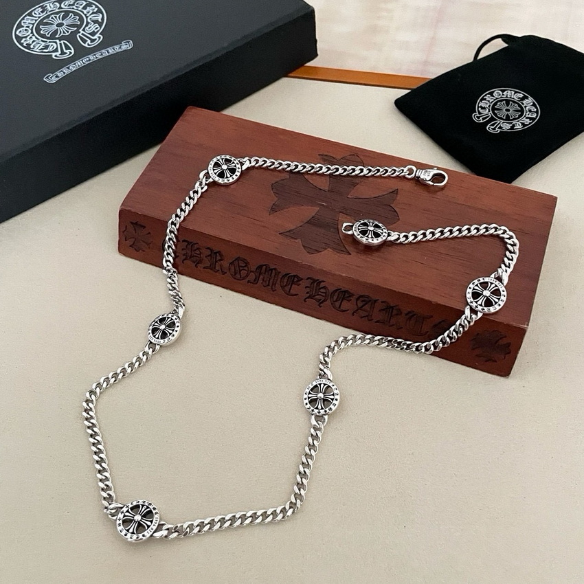Ch**me He**ts necklace-087