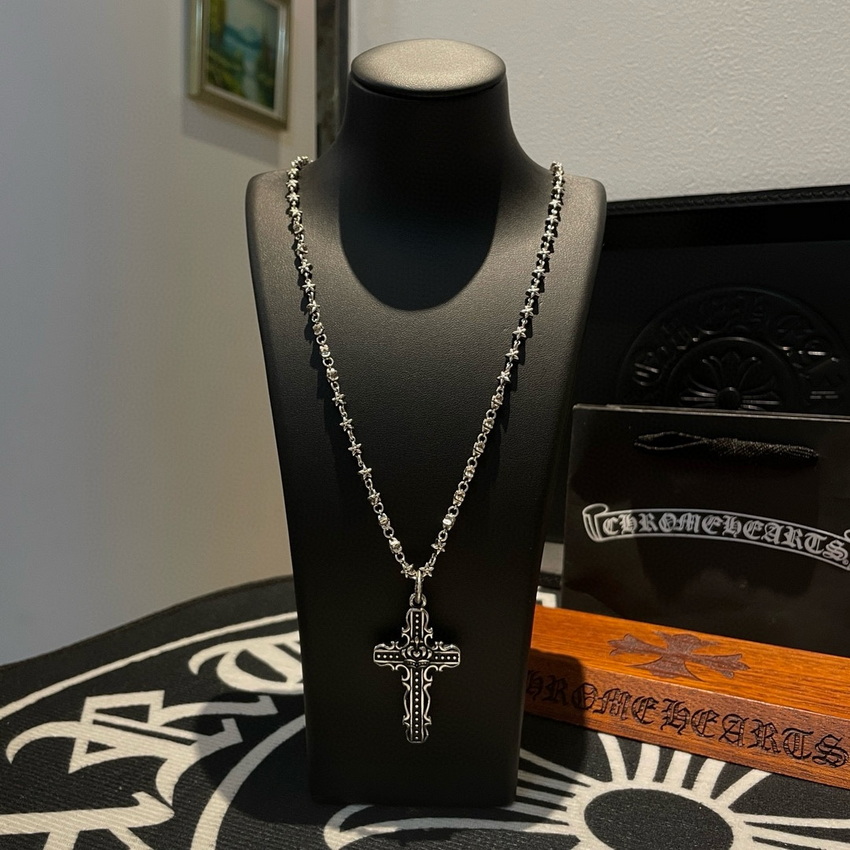 Ch**me He**ts necklace-088