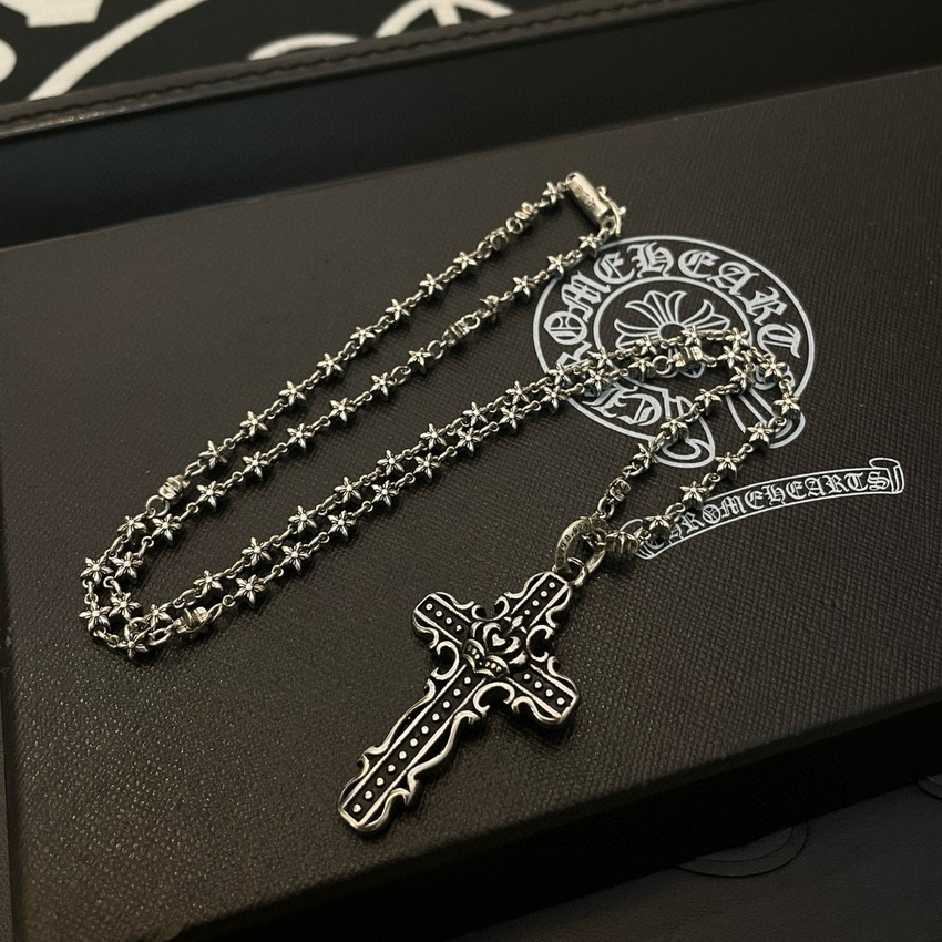 Ch**me He**ts necklace-088