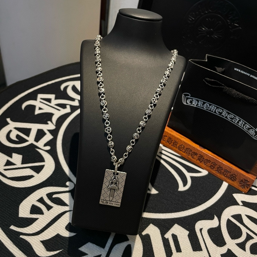 Ch**me He**ts necklace-092