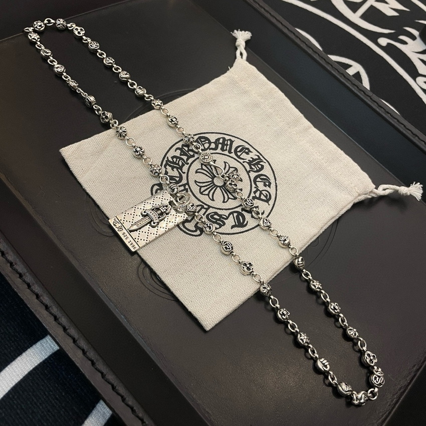 Ch**me He**ts necklace-092