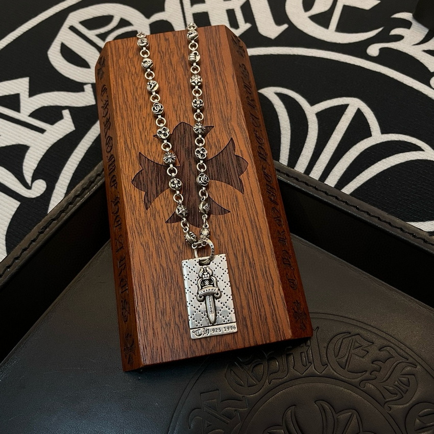 Ch**me He**ts necklace-092