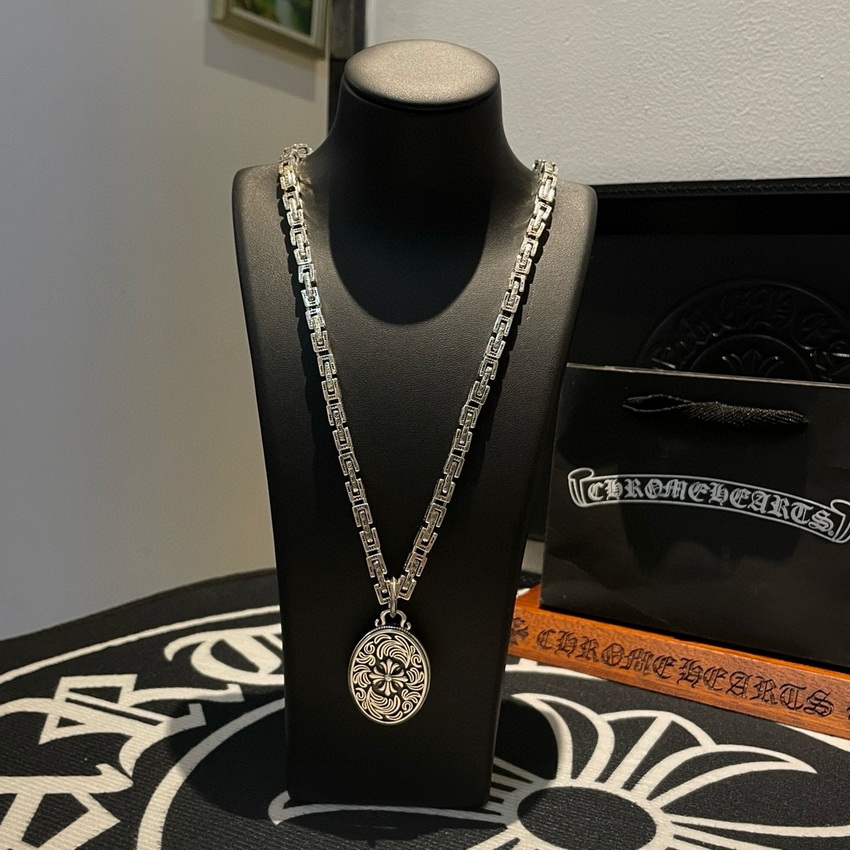 Ch**me He**ts necklace-095