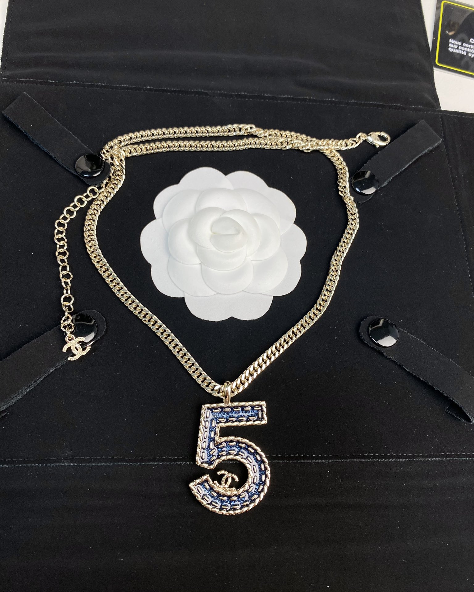 Ch*el necklace-011