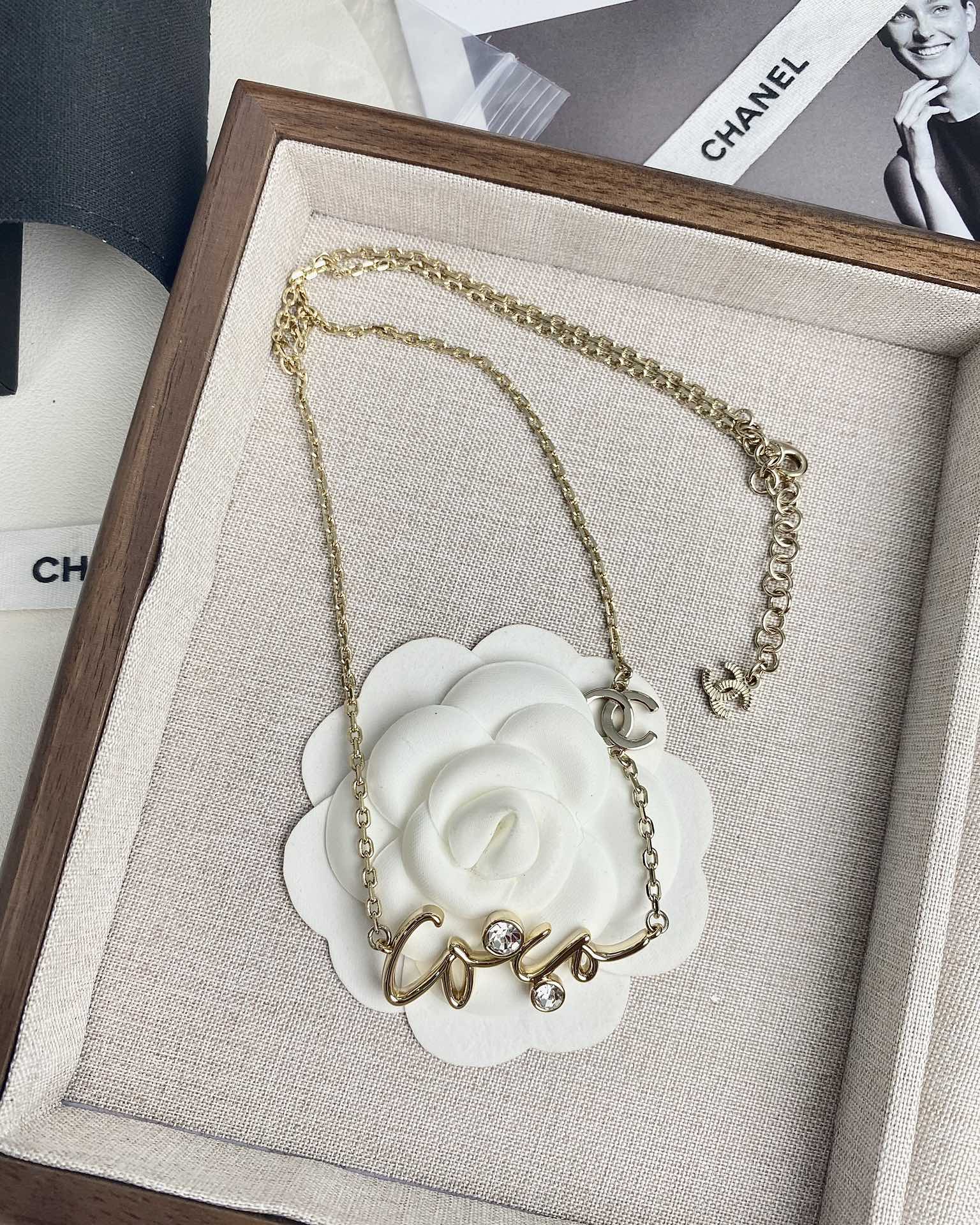 Ch*el necklace-006