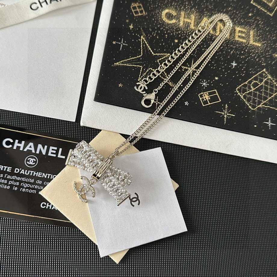 Ch*el necklace-312