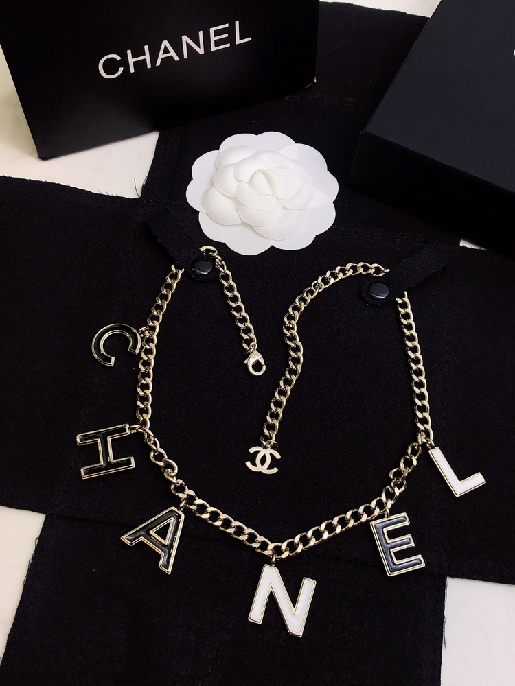 Ch*el necklace-384