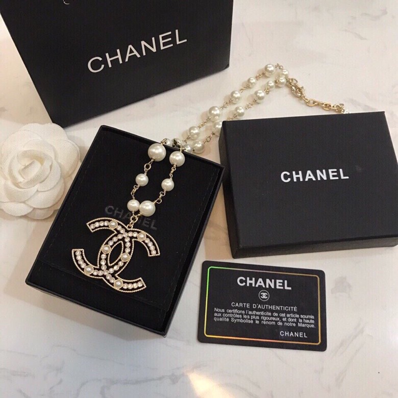 Ch*el necklace-421