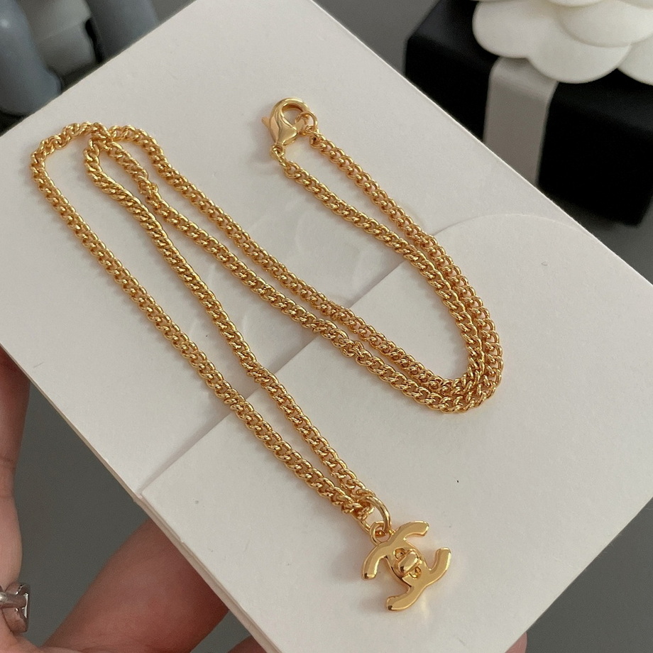 Ch*el necklace-147
