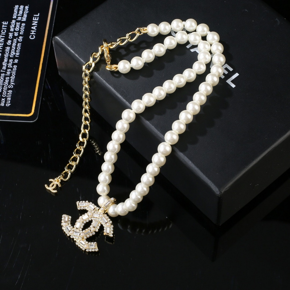 Ch*el necklace-286