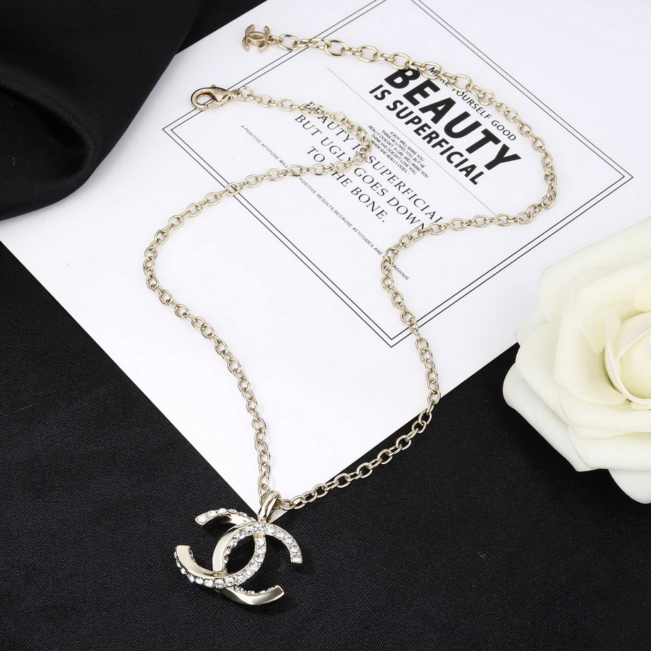 Ch*el necklace-104