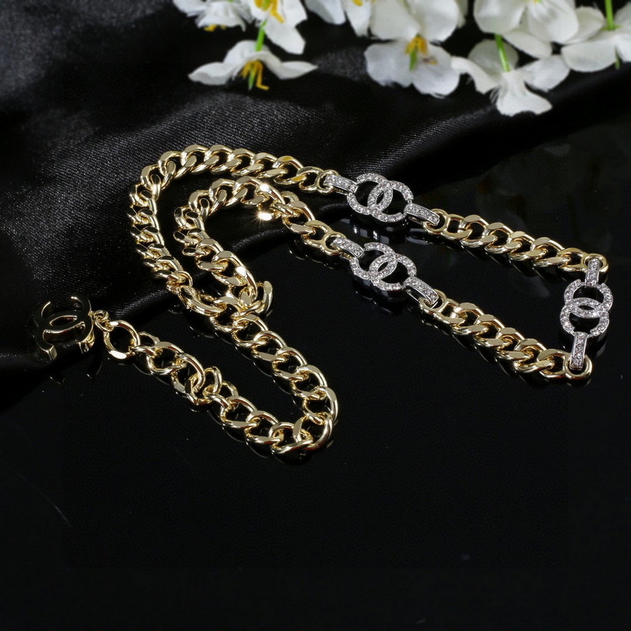 Ch*el necklace-271