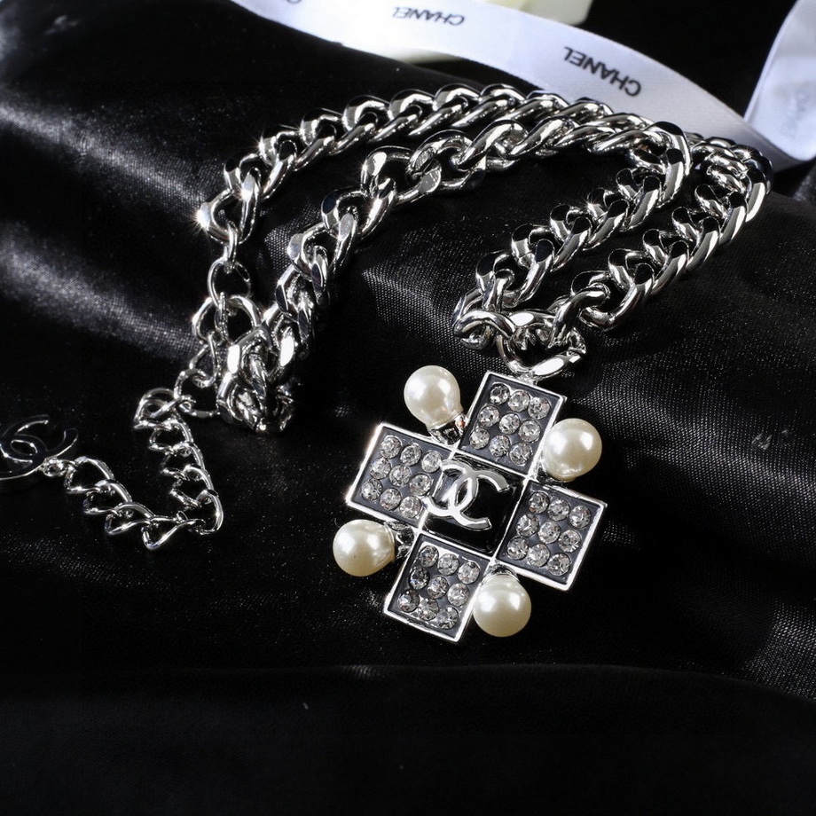 Ch*el necklace-269