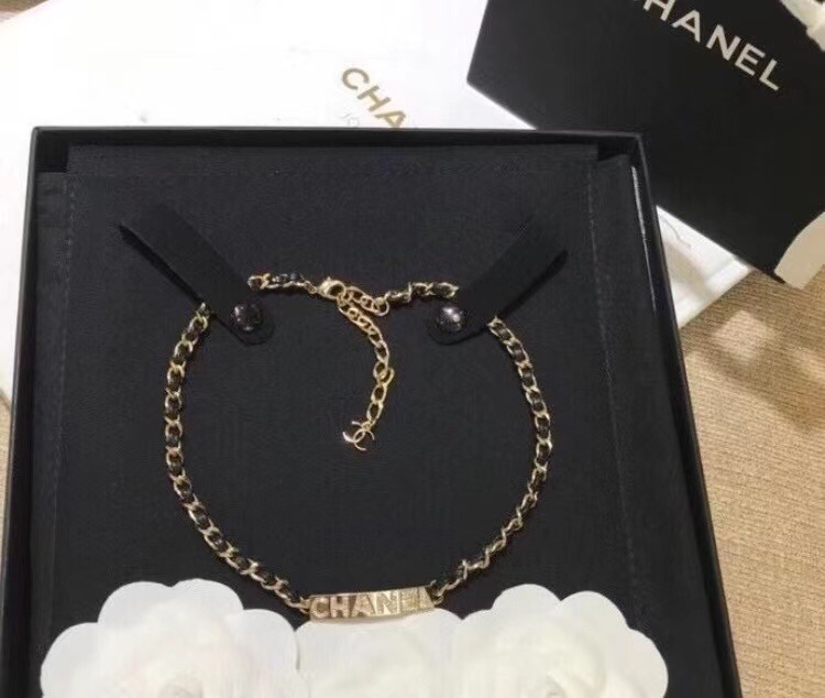Ch*el necklace-243