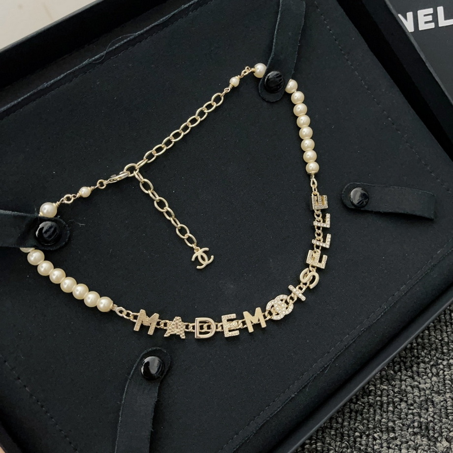 Ch*el necklace-048