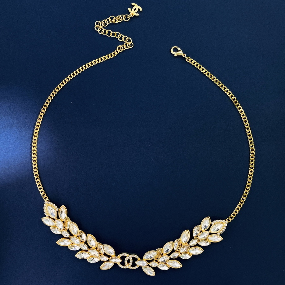 Ch*el necklace-235