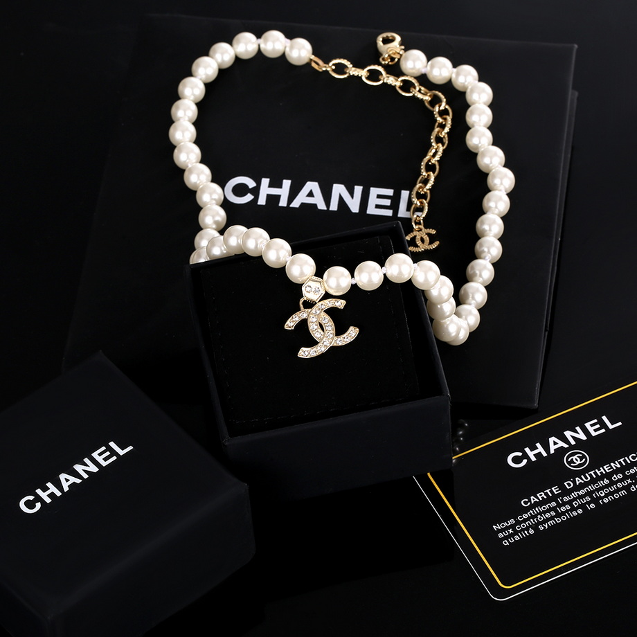 Ch*el necklace-219
