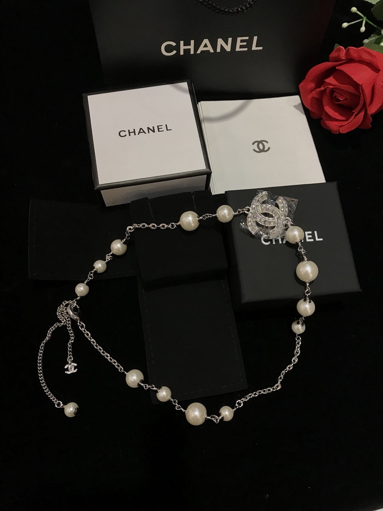 Ch*el necklace-336