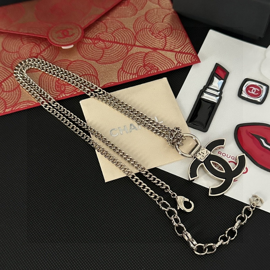 Ch*el necklace-329