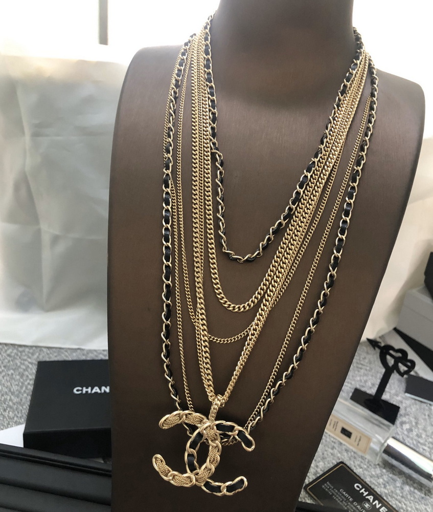 Ch*el necklace-432