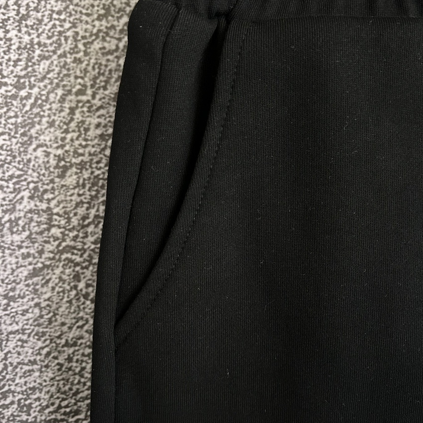 Ch**me He**ts shorts-160