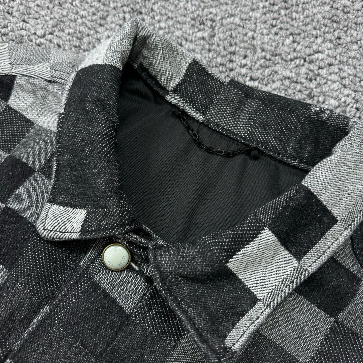 LV Jacket-022