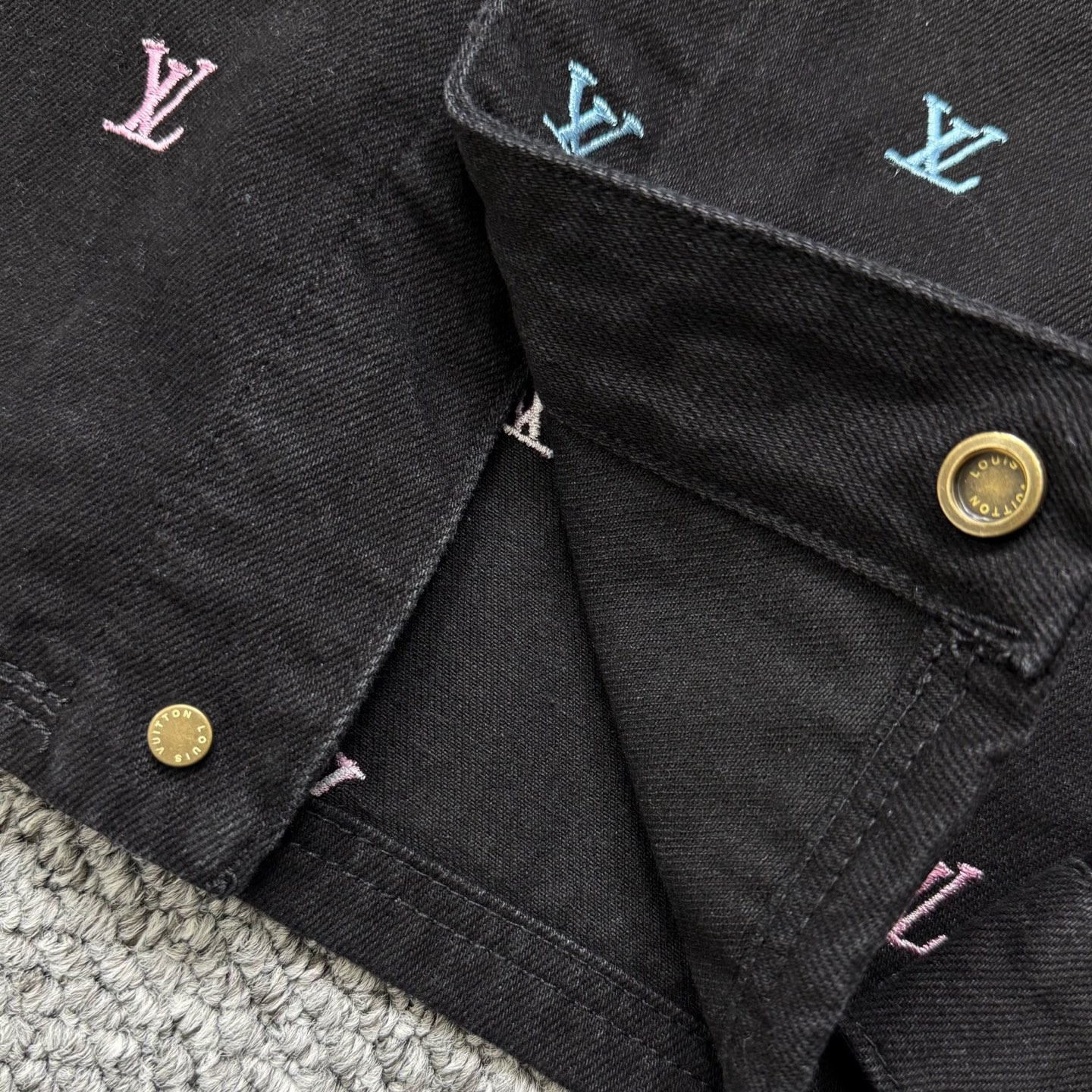 LV Jacket-025