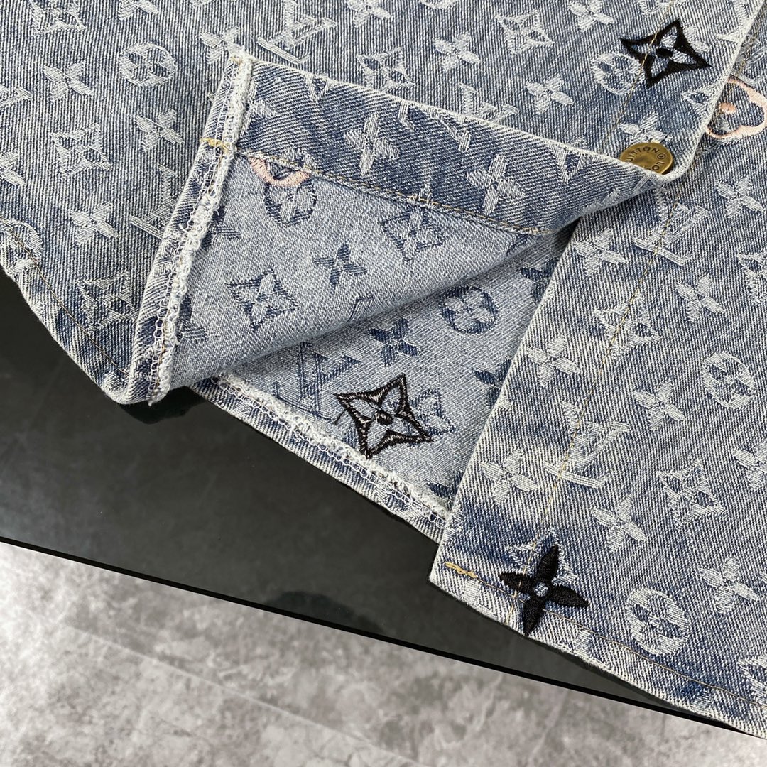 LV Jacket-040