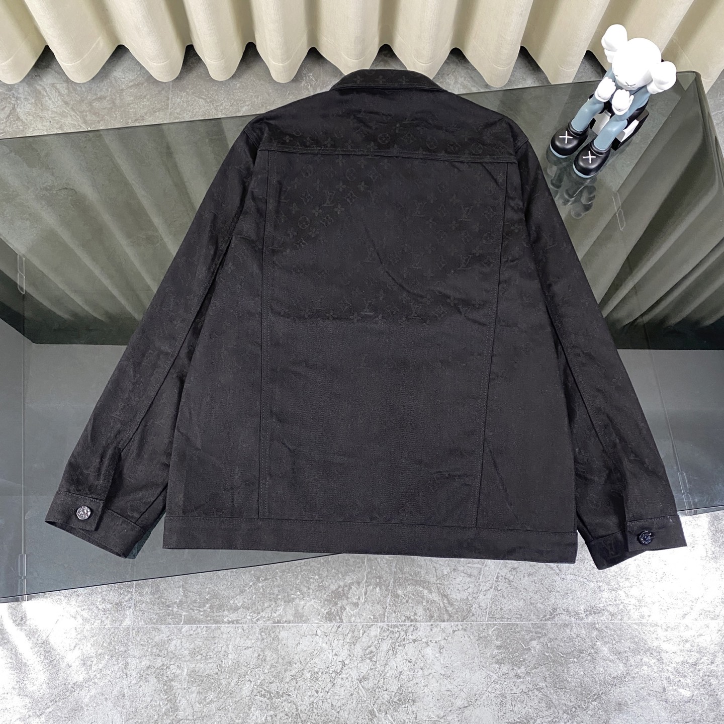 LV Jacket-047