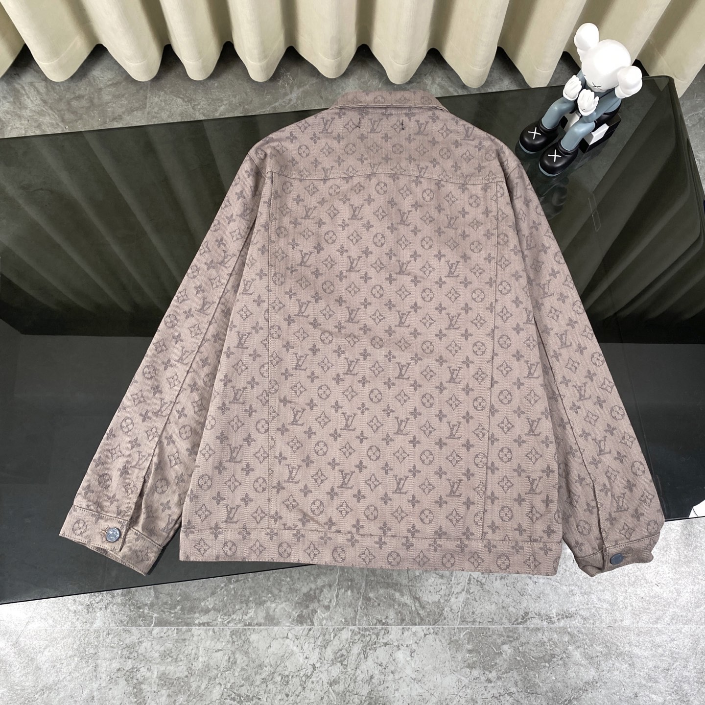 LV Jacket-048