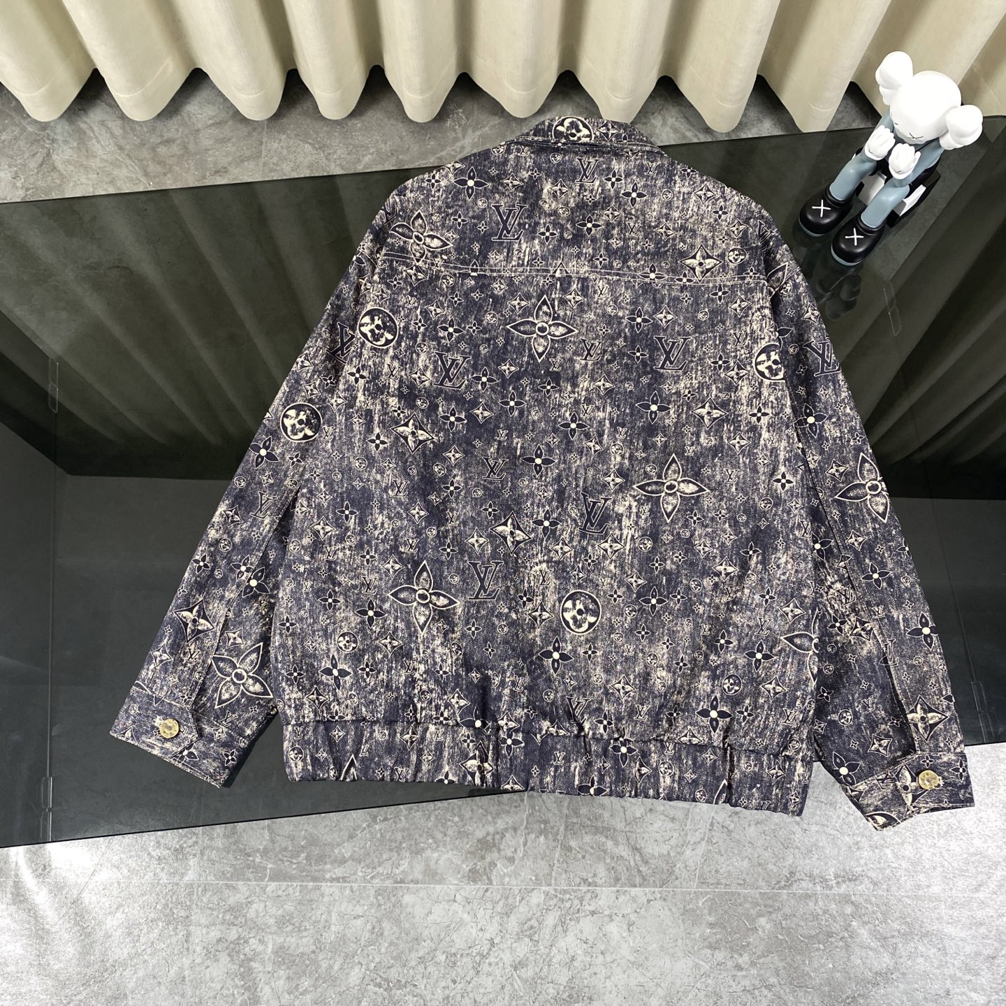 LV Jacket-053